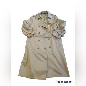 Woman’s London Fog trench coat size 10
